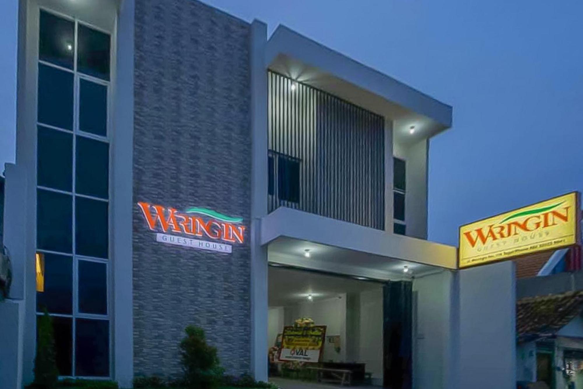 Waringin Guest House Tegal Mitra Reddoorz Esterno foto